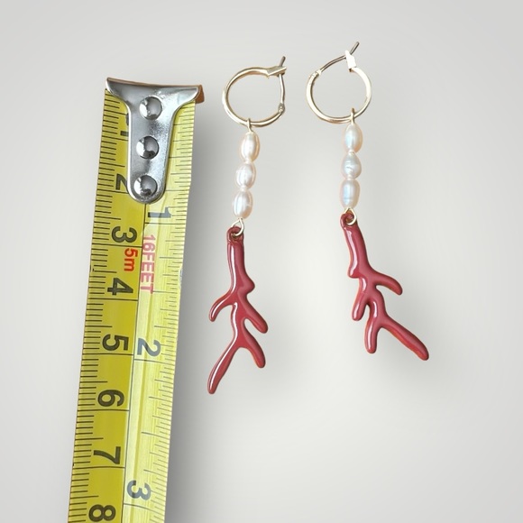 White Faux Pearl Rice & Red Coral Earrings Gold Hook Pre-Owned - Picture 2 of 6